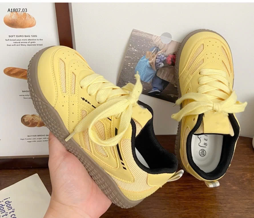 GIÀY THỂ THAO BUỘC DÂY ĐẾ BÁNH MỲ - sỉ 120k