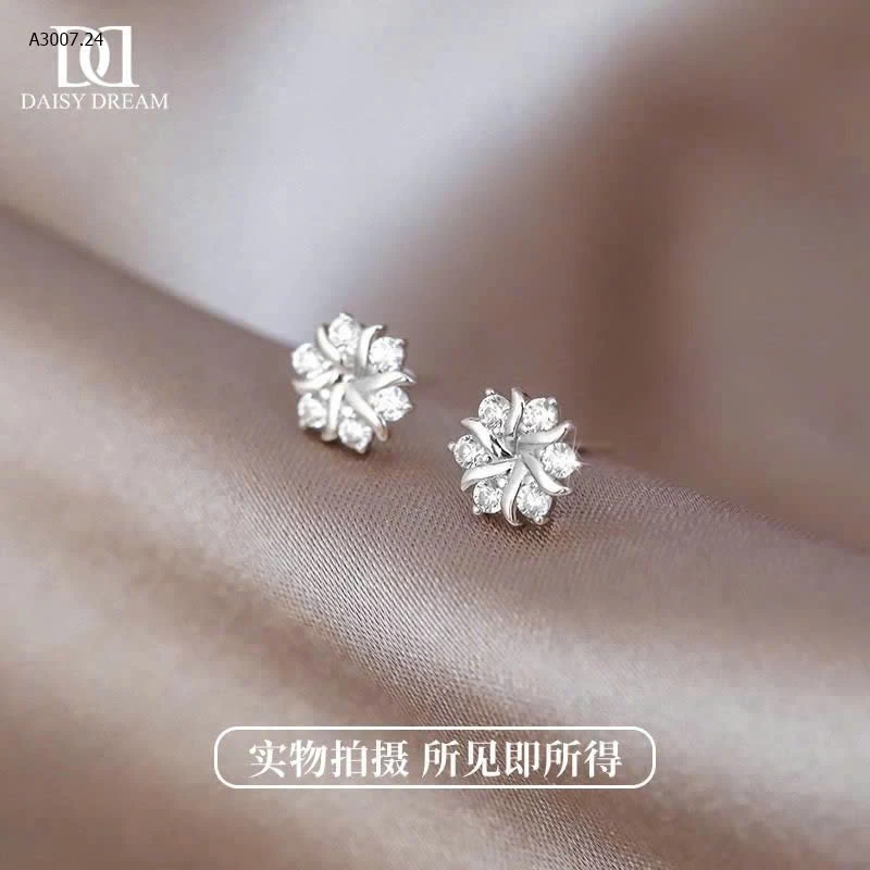 Hoa tai bông tuyết Dai.sy Dream - sỉ 105k