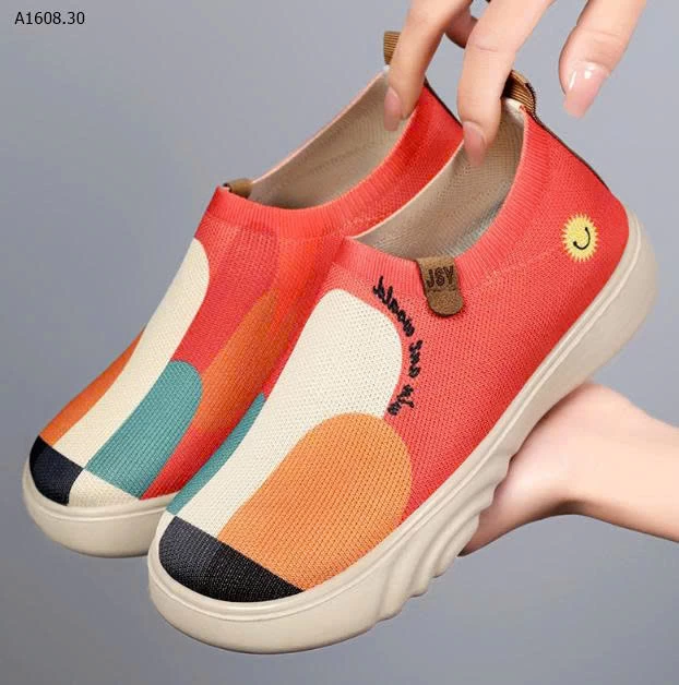 GIÀY SLIPON HOẠ TIẾT NGHỆ THUẬT -Giá sỉ 100k