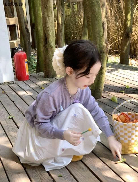 SET ÁO LEN CARDIGAN NƠ MIX CHÂN VÁY DÀI-Sỉ giá  áo: 147k  váy: 138k