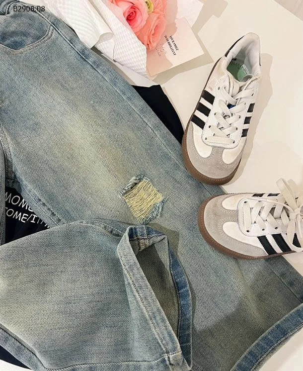 Quần jeans rách co giãn nhẹ  ống đứng  nhà  AMBBKIDS-Giá sỉ  sz 90-150: 201k  sz 160: 223k 