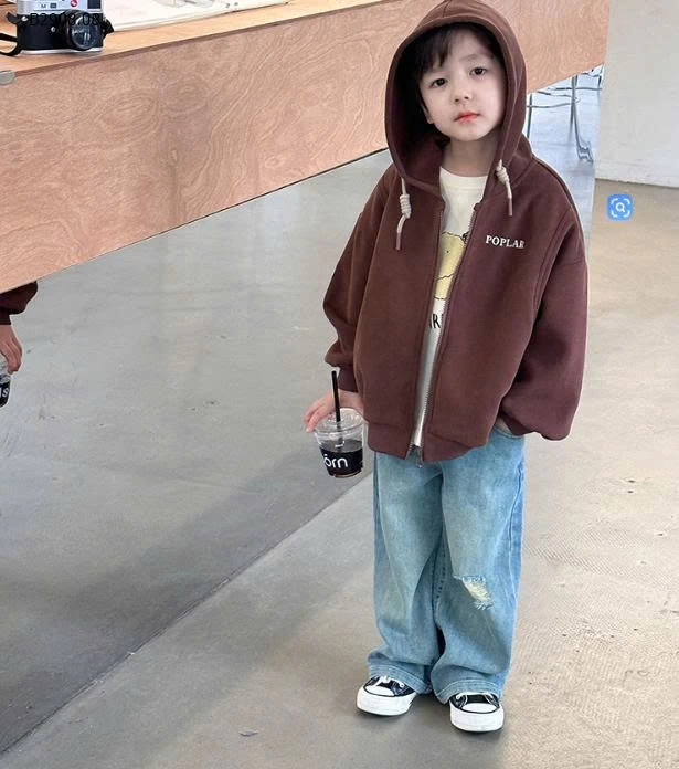 Quần jeans rách co giãn nhẹ  ống đứng  nhà  AMBBKIDS-Giá sỉ  sz 90-150: 201k  sz 160: 223k 