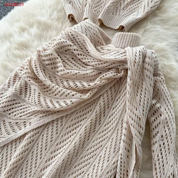 áo dệt kim cổ tròn khoét lỗ không tay + chân váy buộc eo-Giá sỉ 235k