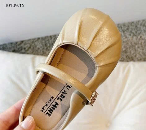 Giày xinh quá -Giá sỉ  giá sz 21-25: 113k  sz 26-30: 123k  sz 31-34: 132k 