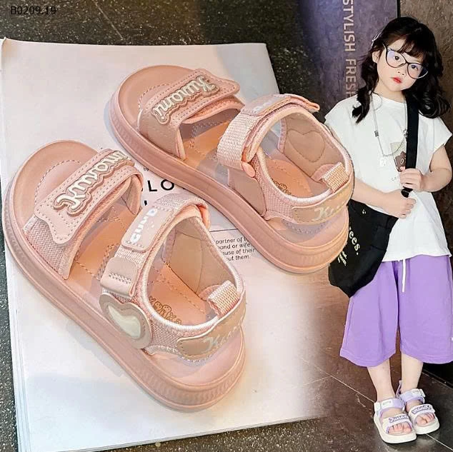 SANDAL CHỮ PHỐI MÀU -Giá sỉ giá  size 26-30: 140k  size 31-35: 146k  size 36-40: 155k 
