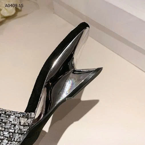 GUỐC CAO GÓT ĐÍNH ĐÁ- sỉ 155k