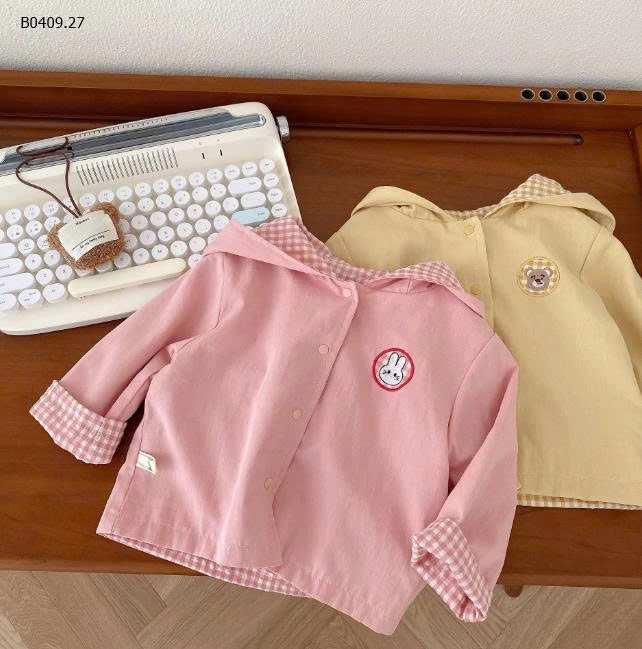 Áo khoác  hai mặt họa tiết gấu và kẻ caro cho bé- sỉ 155k