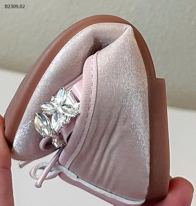 GIÀY BUPBE QUAI ĐÁ BG - sỉ 127k