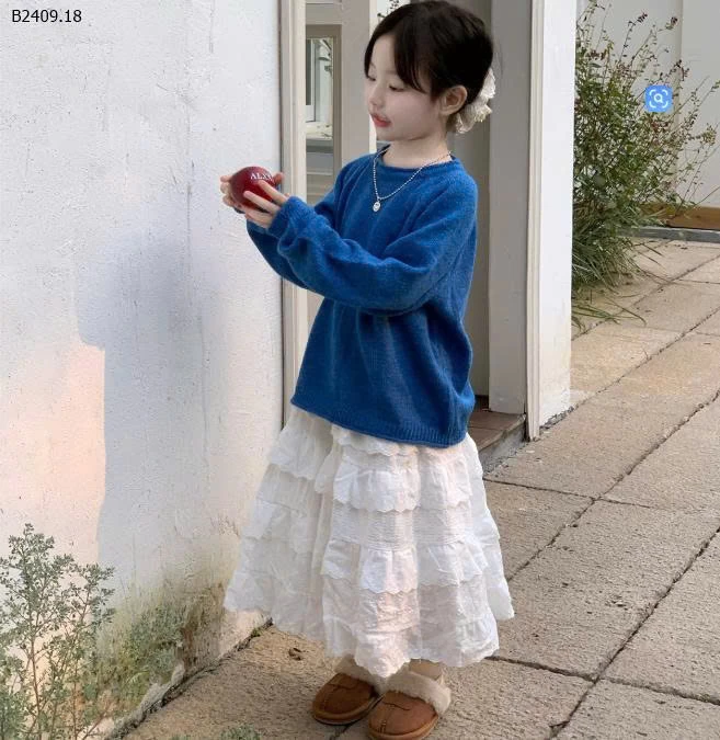 ÁO LEN XANH COBAN MIX CV TRẮNG-Giá sỉ áo 165k  chân váy 190k 