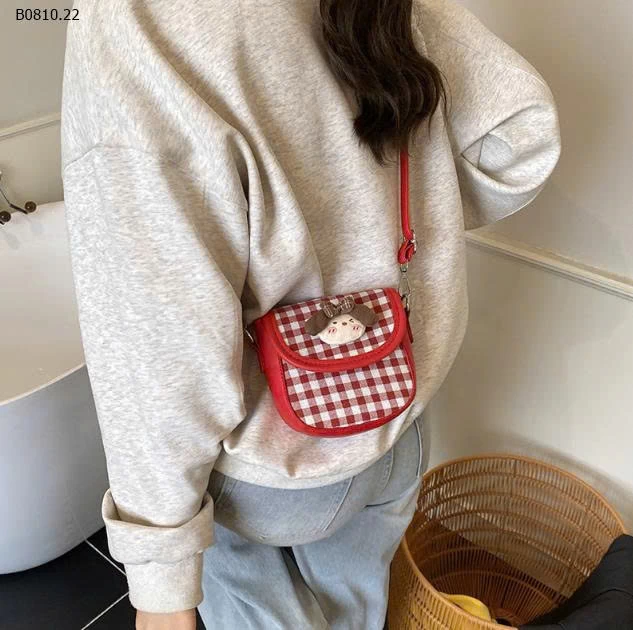 TÚI ĐEO CHÉO GẮN BÚP BÊ DỄ THƯƠNG - sỉ 126k