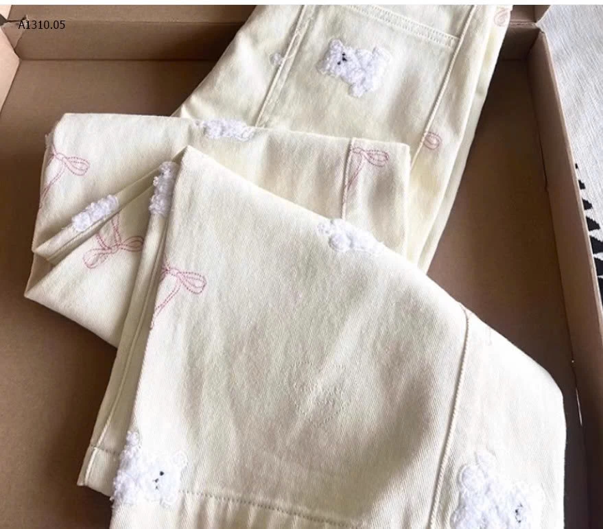 QUẦN JEAN SUÔNG NƠ THÊU GẤU- sỉ 170k