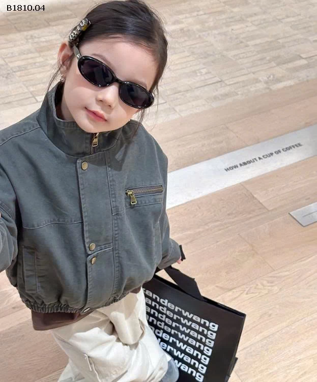 Áo khoác Ambb- Giá sỉ  sz 90-150 : 278k sz 160 : 300k sz 170 : 327k