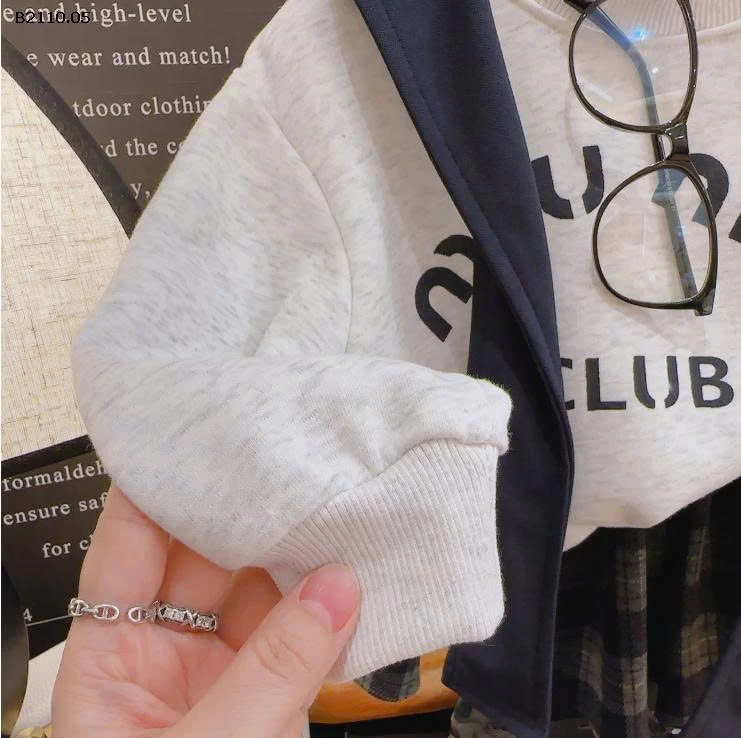   Set miu miu 3 chi tiết áo + váy + khăn cổ  - Giá sỉ 80-120:  136k 130-160:   148k