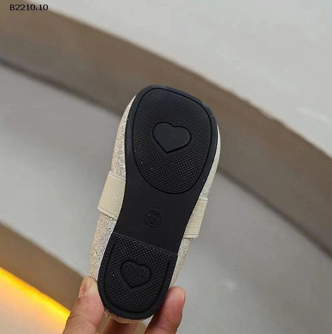 GIÀY NHŨ Blinggg mix đồ -Giá sỉ 21-29 : 133k 30-35 :   143k