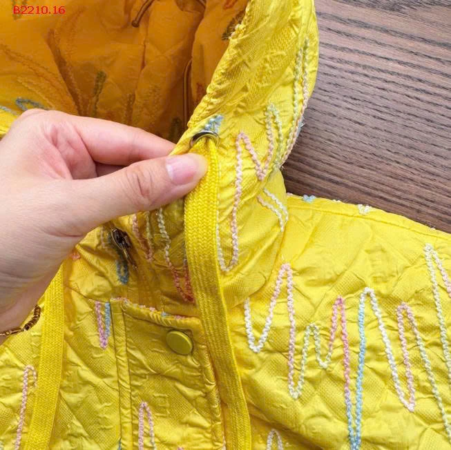 ÁO KHOÁC THÊU HỌA TIẾT BG - Giá sỉ sz 100-130: 247k  sz 140-150: 268k 