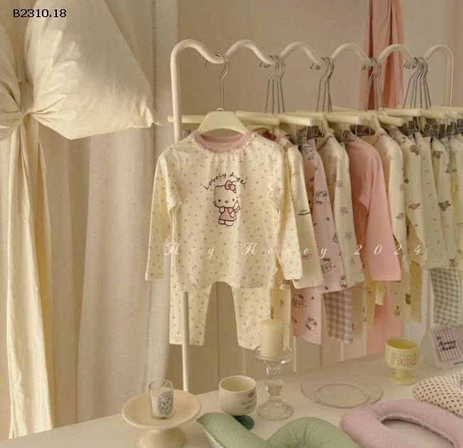 Bộ quần áo cho bé IU Hey honey -  giá sỉ  size 90-110  giá 132k size 120-130 giá 144k size 140-150 giá 156k