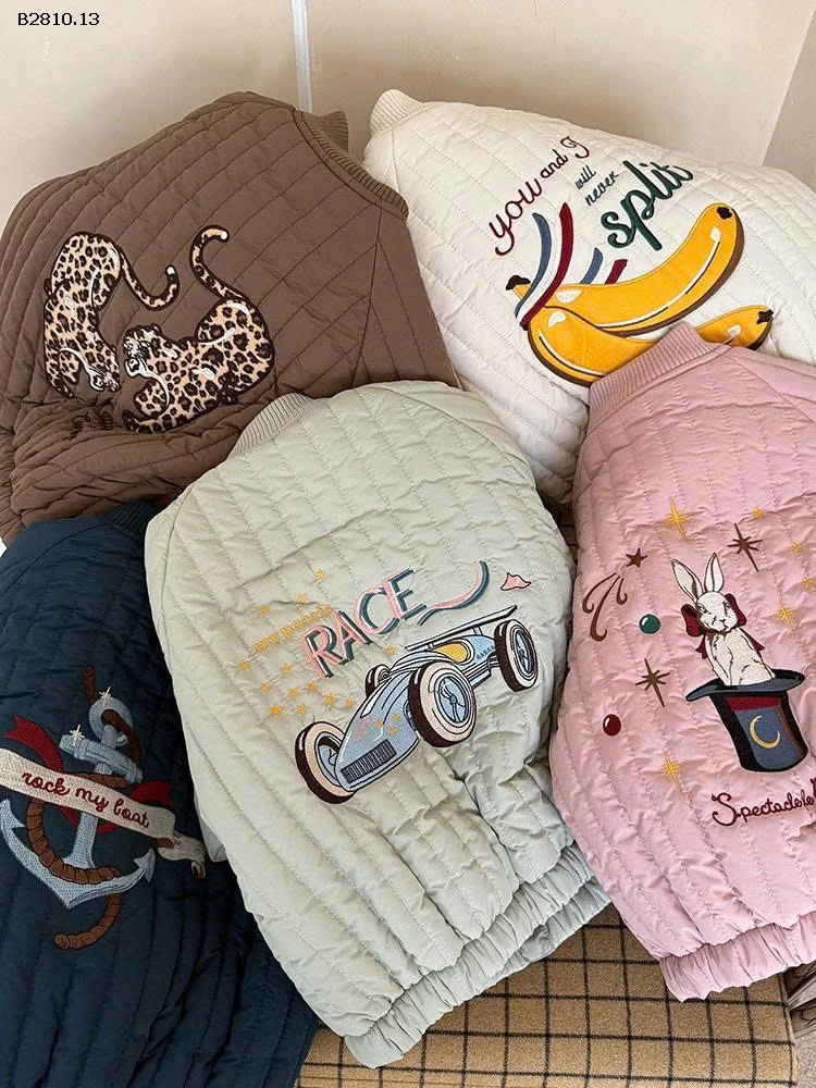 KHOÁC BOMBER THÊU HÌNH LÓT LÔNG-Giá sỉ  size 90-120: 272k  size 130-150: 296k 