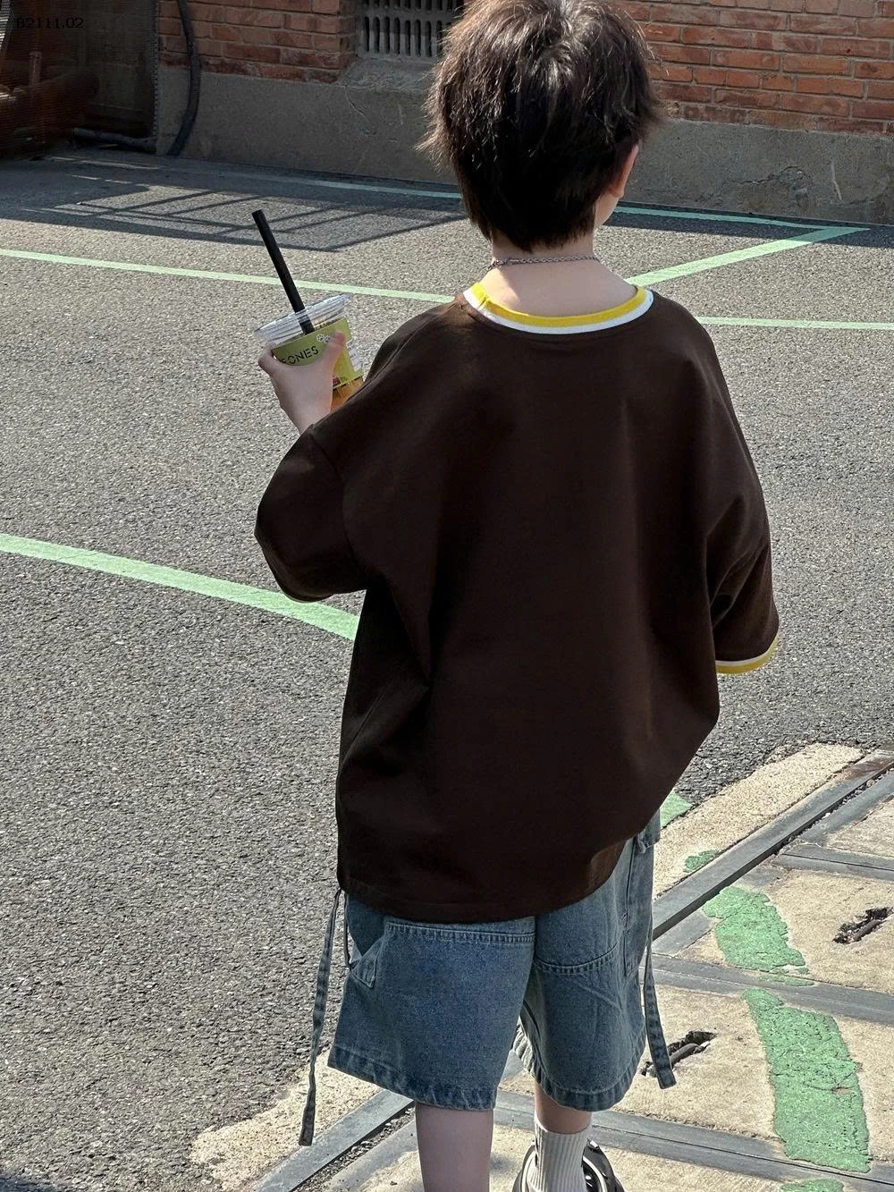 ÁO THUN NÂU CHỮ TAXI VÀNG-Giá sỉ 148k 