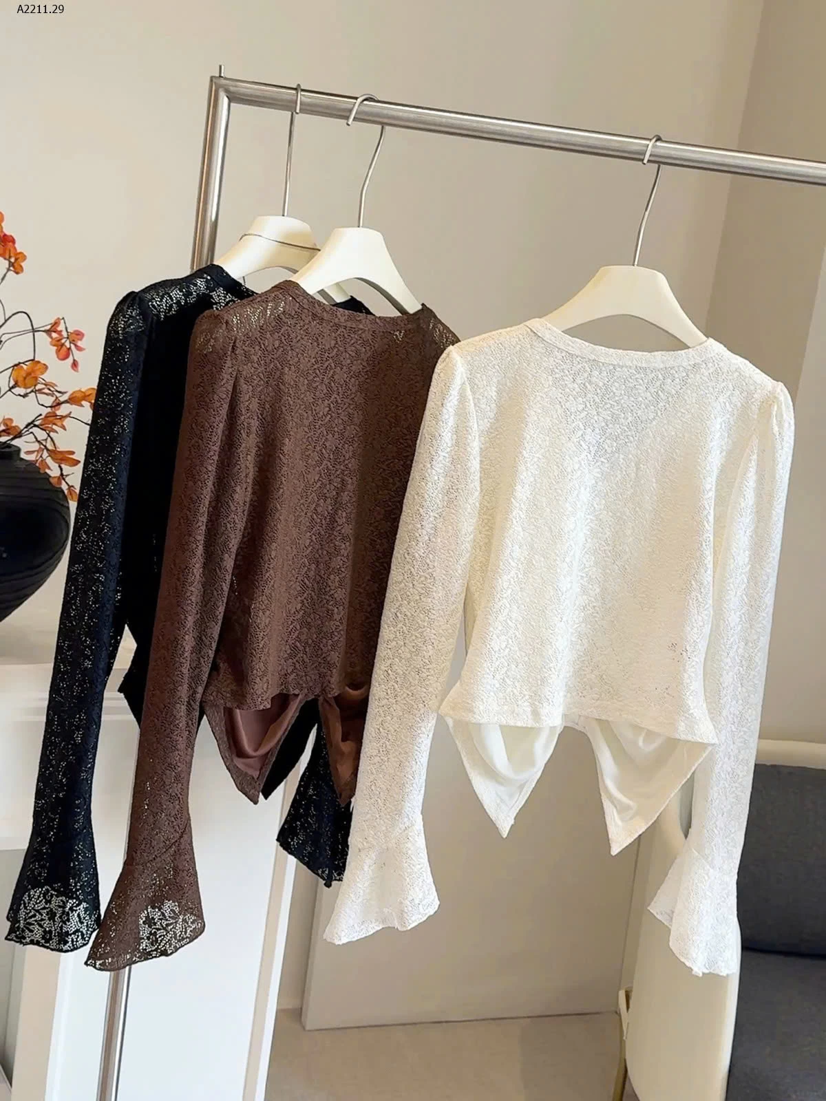 ÁO REN CỔ V TAY LOE ANNA  - sỉ 168k