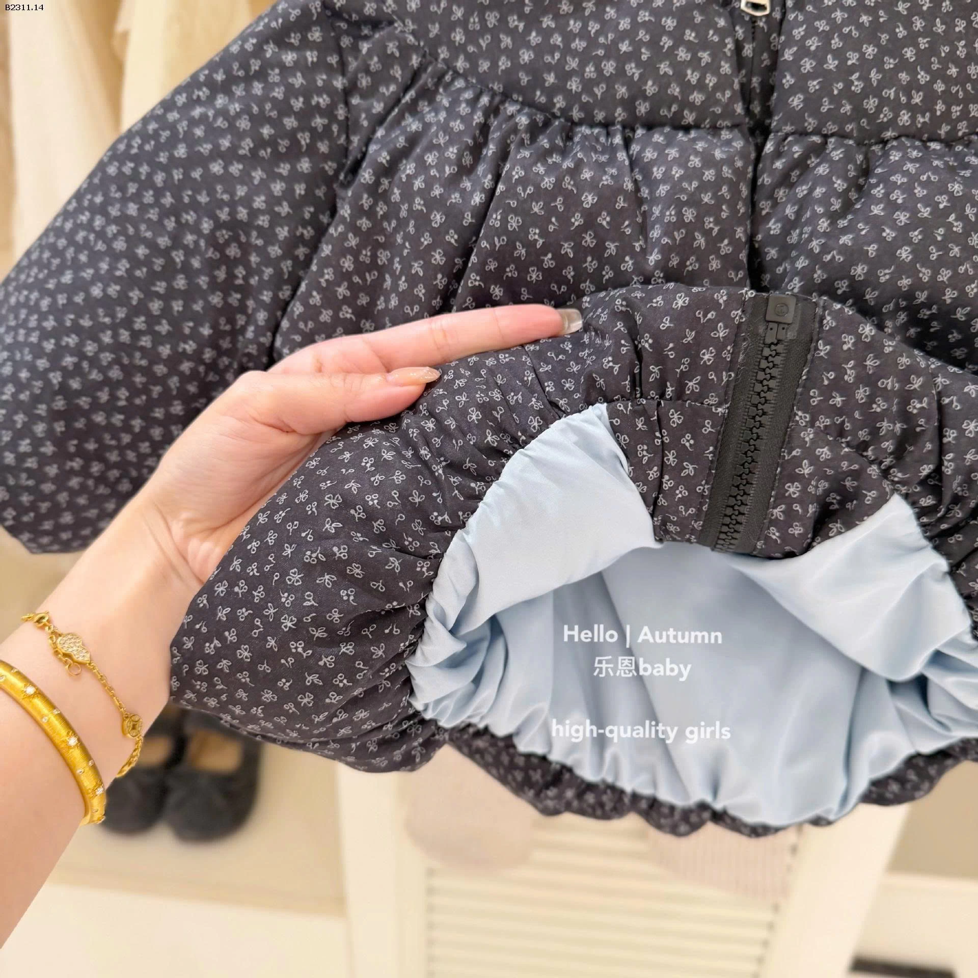 ÁO KHOÁC HOA NHÍ MŨ NƠ BG-Giá sỉ 288k