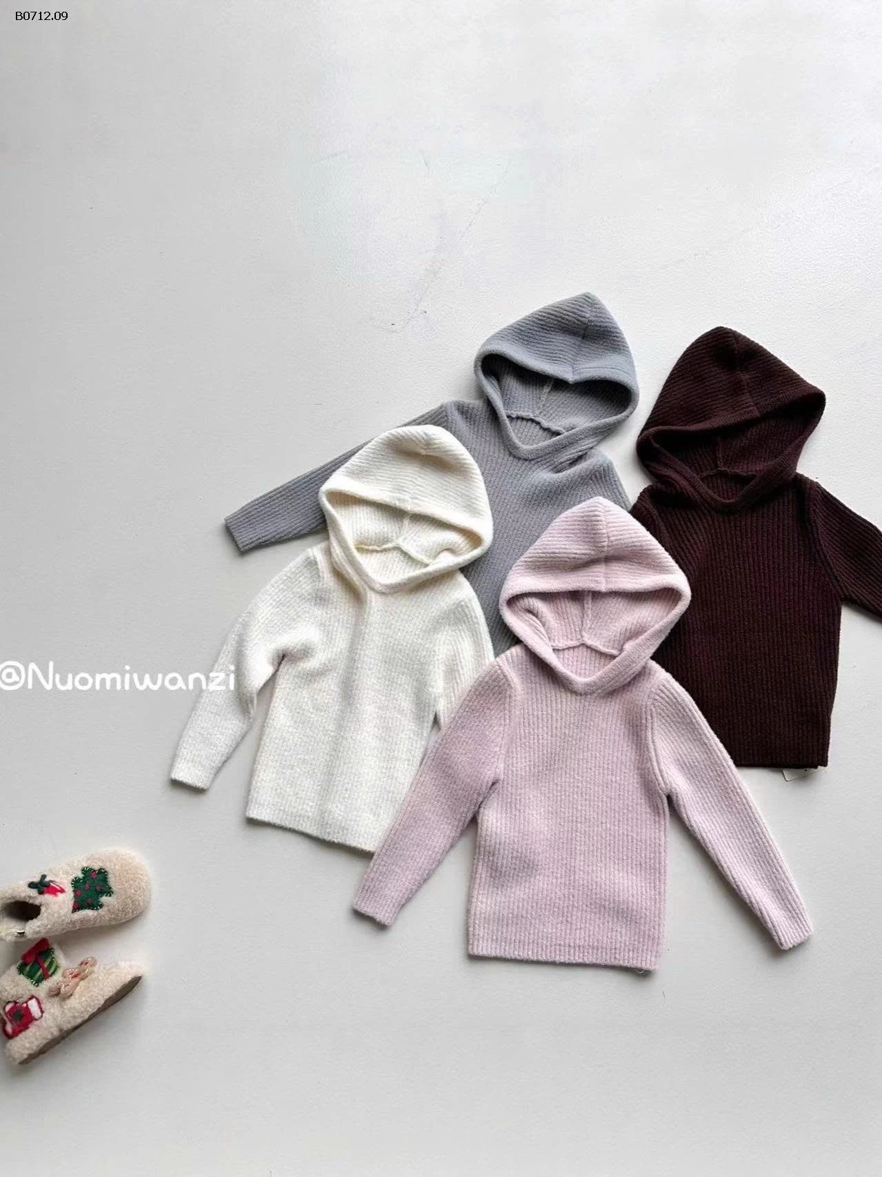 ÁO LEN CÓ MŨ CHO BÉ-sỉ Sz 90-130 : 183k            Sz 140-150 : 203k 