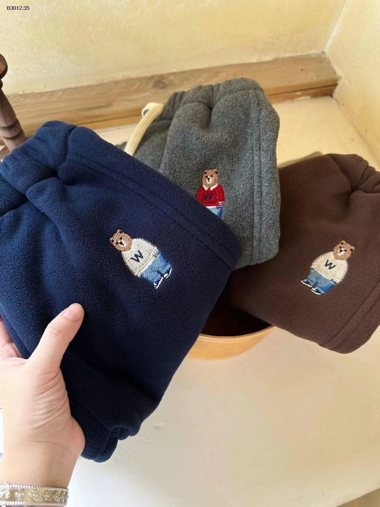 QUẦN NỈ LÓT LÔNG THÊU GẤU W.HO-Giá sỉ 128k