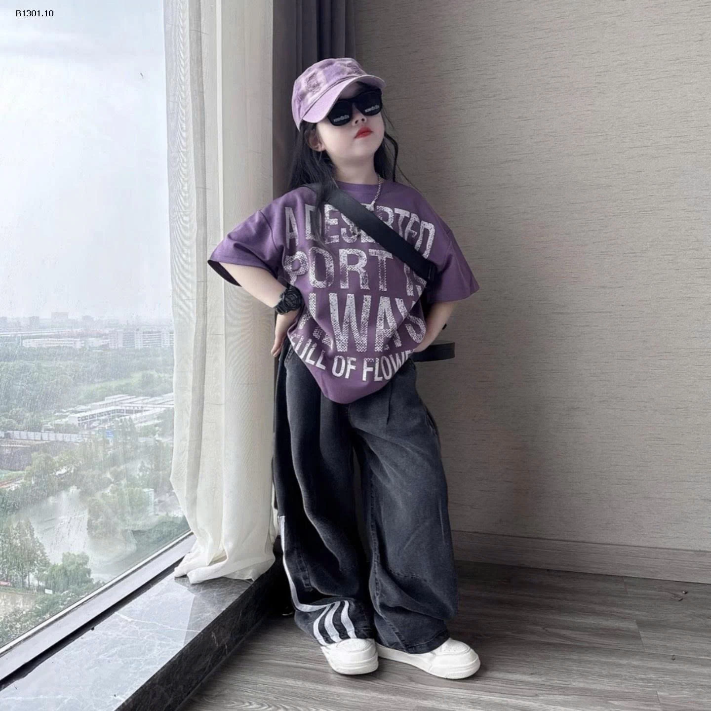 ÁO THUN CHỮ CỘC TAY & QUẦN JEAN 3 SỌC -Giá sỉ  áo: 174k quần: 224k