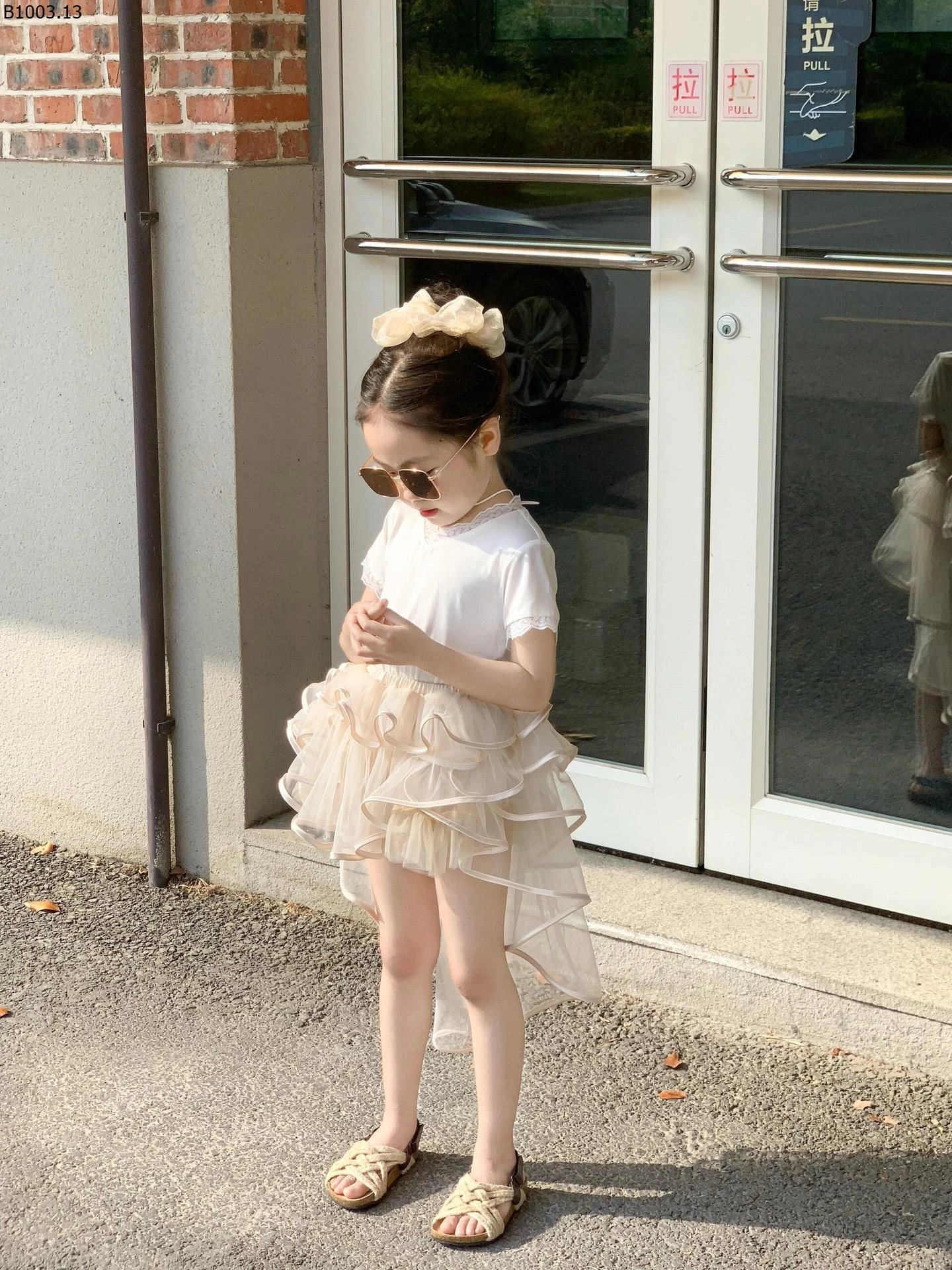 ÁO THUN CỔ V MIX VÁY REN BG Giá sỉ áo 139k váy 211k